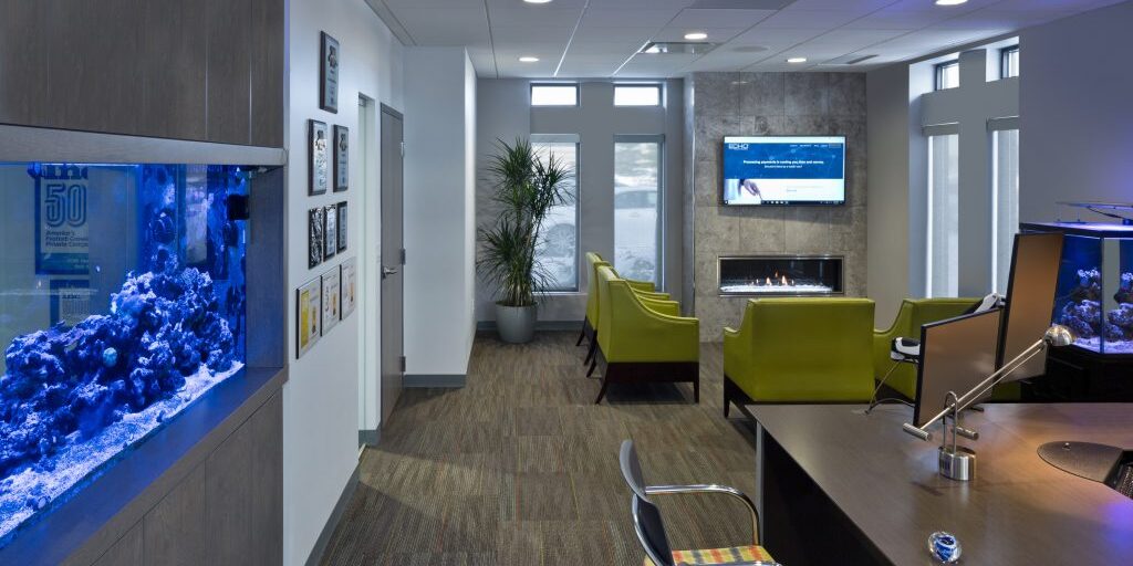 Echo - Main entrance (best)